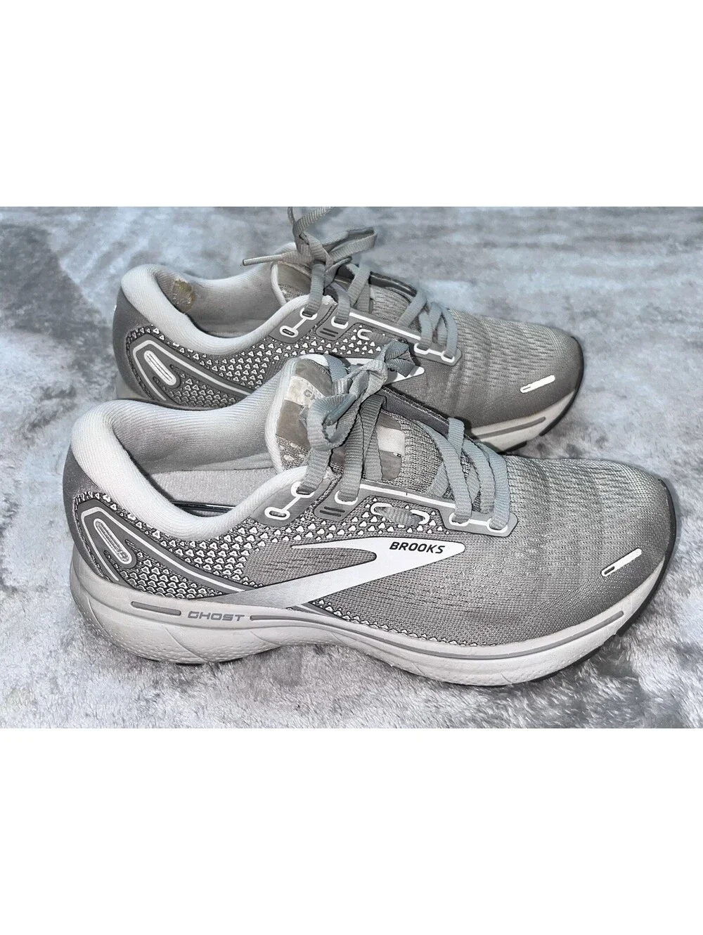 Brooks Ghost 14 Grey Athletic Running Womens Size 6.5 D Wide Sneakers Shoes